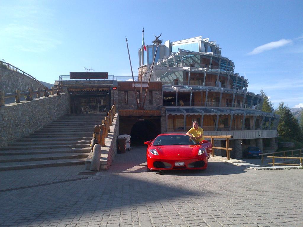 Hotel Shackleton Mountain Resort Sestriere Exterior foto